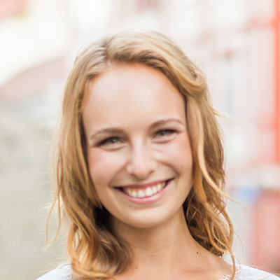 سمیرا اکبری